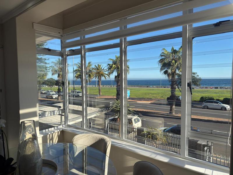 2 Bedroom Property for Sale in Sea Point Western Cape
